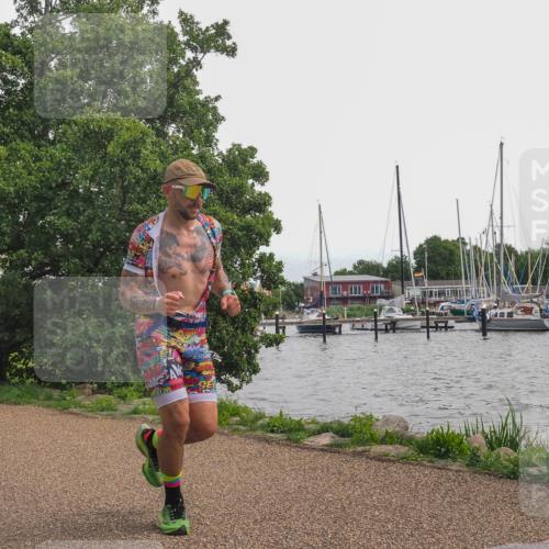 22.06.2025 - Viking Triathlon KatJ http://msf.ph/oto/8135577 22.06.2025 14:25:40 Laufen 501, 517 meine-sportfotos.de