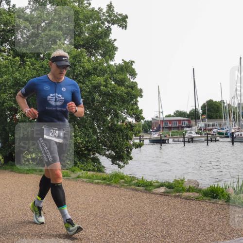22.06.2025 - Viking Triathlon KatJ http://msf.ph/oto/8135593 22.06.2025 14:25:45 Laufen 214, 325 meine-sportfotos.de