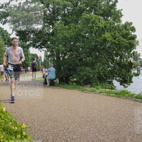 22.06.2025 - Viking Triathlon KatJ http://msf.ph/oto/8135661 22.06.2025 14:26:28 Laufen 396, 398 meine-sportfotos.de