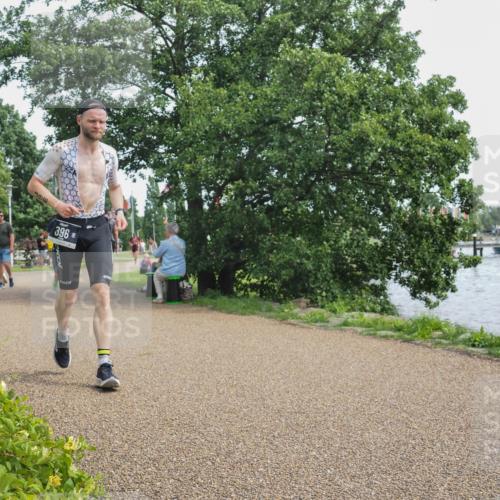 22.06.2025 - Viking Triathlon KatJ http://msf.ph/oto/8135665 22.06.2025 14:26:28 Laufen 396, 398 meine-sportfotos.de