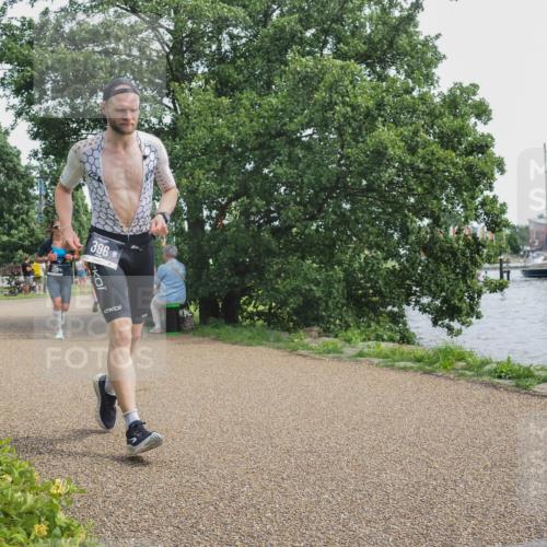 22.06.2025 - Viking Triathlon KatJ http://msf.ph/oto/8135667 22.06.2025 14:26:29 Laufen 396, 398 meine-sportfotos.de