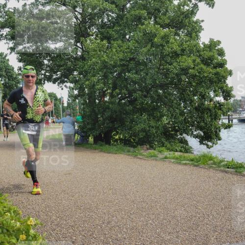 22.06.2025 - Viking Triathlon KatJ http://msf.ph/oto/8135742 22.06.2025 14:27:41 Laufen 261 meine-sportfotos.de