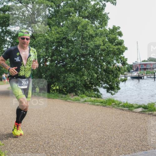 22.06.2025 - Viking Triathlon KatJ http://msf.ph/oto/8135746 22.06.2025 14:27:42 Laufen 261 meine-sportfotos.de