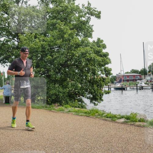 22.06.2025 - Viking Triathlon KatJ http://msf.ph/oto/8135813 22.06.2025 14:28:35 Laufen 127, 219 meine-sportfotos.de