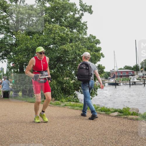 22.06.2025 - Viking Triathlon KatJ http://msf.ph/oto/8136003 22.06.2025 14:32:17 Laufen 160, 443 meine-sportfotos.de