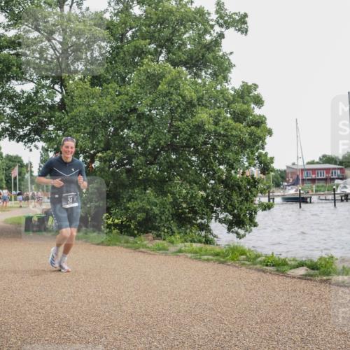 22.06.2025 - Viking Triathlon KatJ http://msf.ph/oto/8136343 22.06.2025 14:36:55 Laufen 24, 630 meine-sportfotos.de