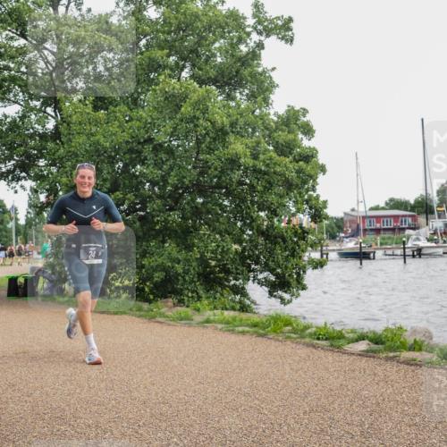 22.06.2025 - Viking Triathlon KatJ http://msf.ph/oto/8136345 22.06.2025 14:36:55 Laufen 24, 630 meine-sportfotos.de