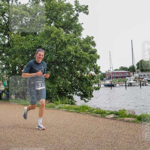 22.06.2025 - Viking Triathlon KatJ http://msf.ph/oto/8136348 22.06.2025 14:36:55 Laufen 24, 630 meine-sportfotos.de