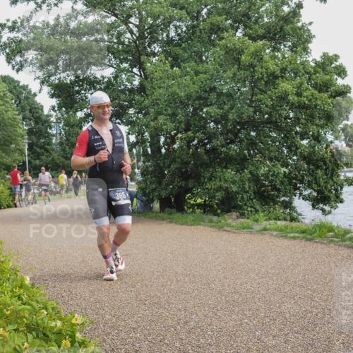 22.06.2025 - Viking Triathlon KatJ http://msf.ph/oto/8136357 22.06.2025 14:37:06 Laufen 385 meine-sportfotos.de