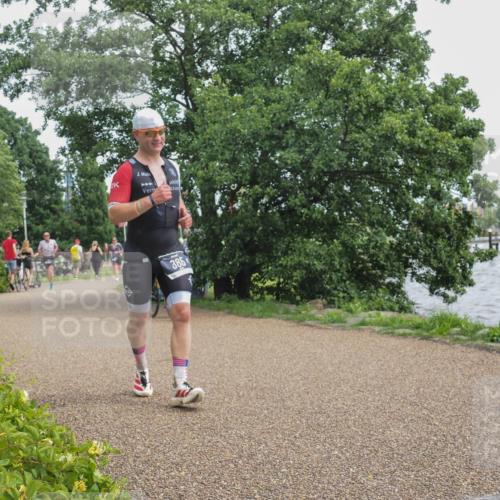 22.06.2025 - Viking Triathlon KatJ http://msf.ph/oto/8136358 22.06.2025 14:37:06 Laufen 385 meine-sportfotos.de