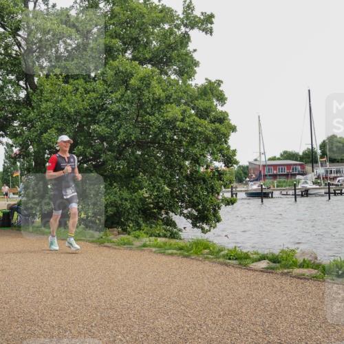 22.06.2025 - Viking Triathlon KatJ http://msf.ph/oto/8136391 22.06.2025 14:37:29 Laufen 300 meine-sportfotos.de