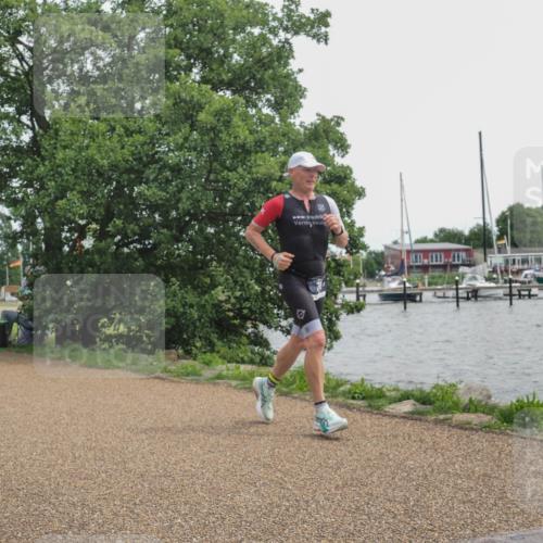 22.06.2025 - Viking Triathlon KatJ http://msf.ph/oto/8136398 22.06.2025 14:37:30 Laufen 300 meine-sportfotos.de
