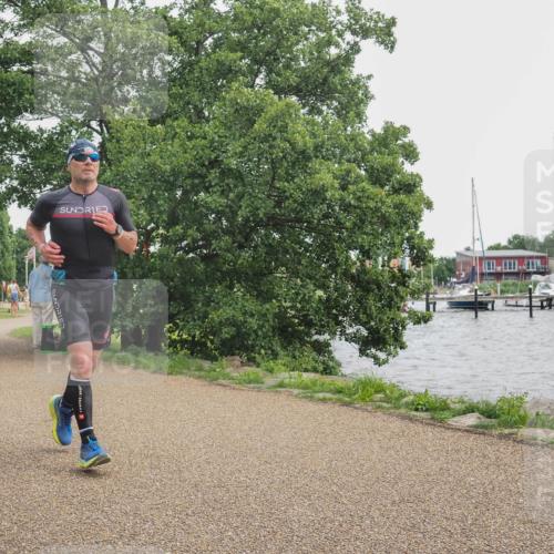 22.06.2025 - Viking Triathlon KatJ http://msf.ph/oto/8136479 22.06.2025 14:38:36 Laufen 121, 410 meine-sportfotos.de