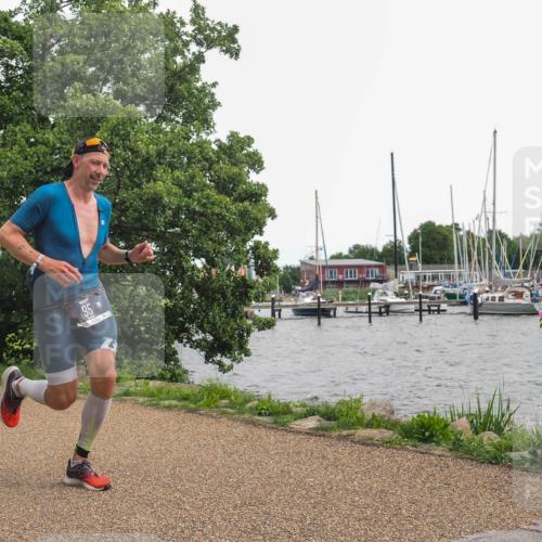 22.06.2025 - Viking Triathlon KatJ http://msf.ph/oto/8136511 22.06.2025 14:38:55 Laufen 95 meine-sportfotos.de