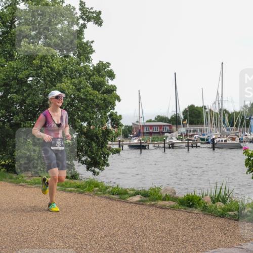 22.06.2025 - Viking Triathlon KatJ http://msf.ph/oto/8136518 22.06.2025 14:39:03 Laufen 202 meine-sportfotos.de