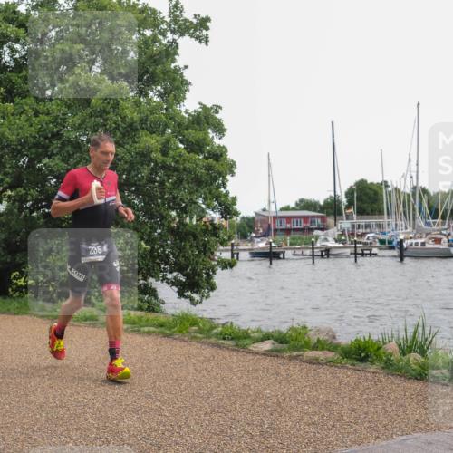 22.06.2025 - Viking Triathlon KatJ http://msf.ph/oto/8136609 22.06.2025 14:39:55 Laufen 235 meine-sportfotos.de