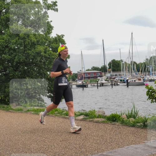 22.06.2025 - Viking Triathlon KatJ http://msf.ph/oto/8136614 22.06.2025 14:39:59 Laufen 37, 415 meine-sportfotos.de