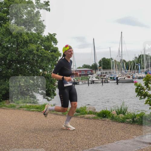 22.06.2025 - Viking Triathlon KatJ http://msf.ph/oto/8136615 22.06.2025 14:39:59 Laufen 37, 415 meine-sportfotos.de