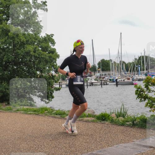 22.06.2025 - Viking Triathlon KatJ http://msf.ph/oto/8136616 22.06.2025 14:40:00 Laufen 37, 415 meine-sportfotos.de