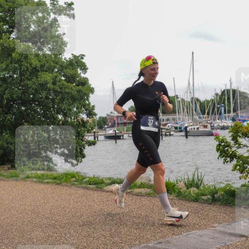 22.06.2025 - Viking Triathlon KatJ http://msf.ph/oto/8136617 22.06.2025 14:40:00 Laufen 37, 415 meine-sportfotos.de