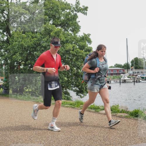 22.06.2025 - Viking Triathlon KatJ http://msf.ph/oto/8136799 22.06.2025 14:43:16 Laufen 106, 298 meine-sportfotos.de