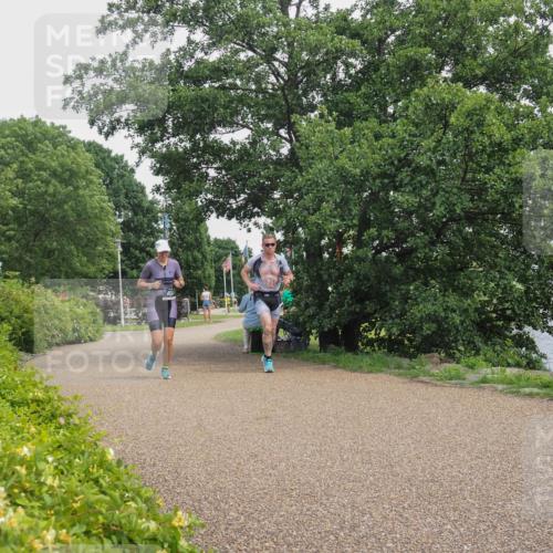 22.06.2025 - Viking Triathlon KatJ http://msf.ph/oto/8136846 22.06.2025 14:43:52 Laufen 76, 460 meine-sportfotos.de