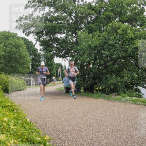 22.06.2025 - Viking Triathlon KatJ http://msf.ph/oto/8136847 22.06.2025 14:43:52 Laufen 76, 460 meine-sportfotos.de