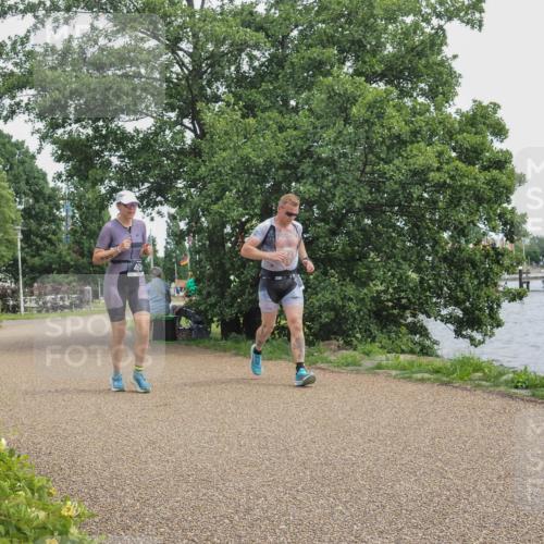 22.06.2025 - Viking Triathlon KatJ http://msf.ph/oto/8136853 22.06.2025 14:43:53 Laufen 76, 460 meine-sportfotos.de