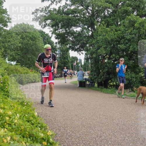 22.06.2025 - Viking Triathlon KatJ http://msf.ph/oto/8136969 22.06.2025 14:45:30 Laufen 493 meine-sportfotos.de