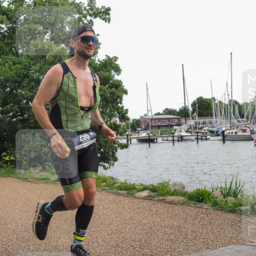22.06.2025 - Viking Triathlon KatJ http://msf.ph/oto/8136993 22.06.2025 14:45:43 Laufen 296 meine-sportfotos.de