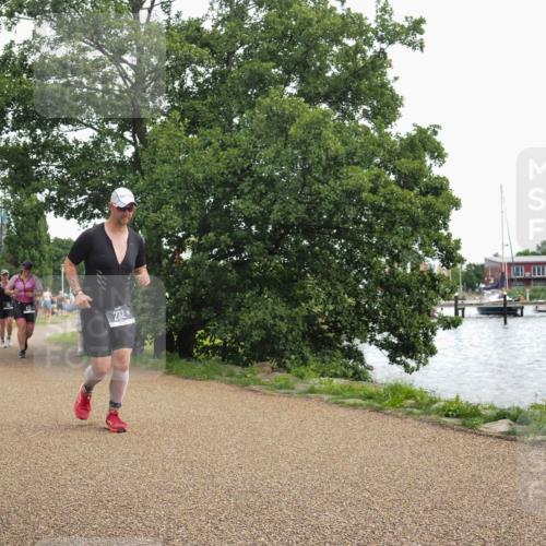 22.06.2025 - Viking Triathlon KatJ http://msf.ph/oto/8137232 22.06.2025 14:48:24 Laufen 130, 232 meine-sportfotos.de