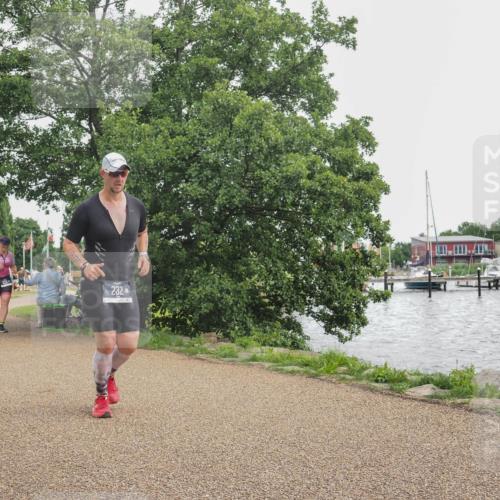 22.06.2025 - Viking Triathlon KatJ http://msf.ph/oto/8137235 22.06.2025 14:48:24 Laufen 130, 232 meine-sportfotos.de