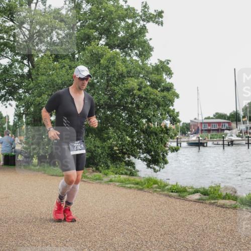 22.06.2025 - Viking Triathlon KatJ http://msf.ph/oto/8137238 22.06.2025 14:48:24 Laufen 130, 232 meine-sportfotos.de