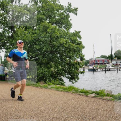 22.06.2025 - Viking Triathlon KatJ http://msf.ph/oto/8137347 22.06.2025 14:49:32 Laufen 496 meine-sportfotos.de