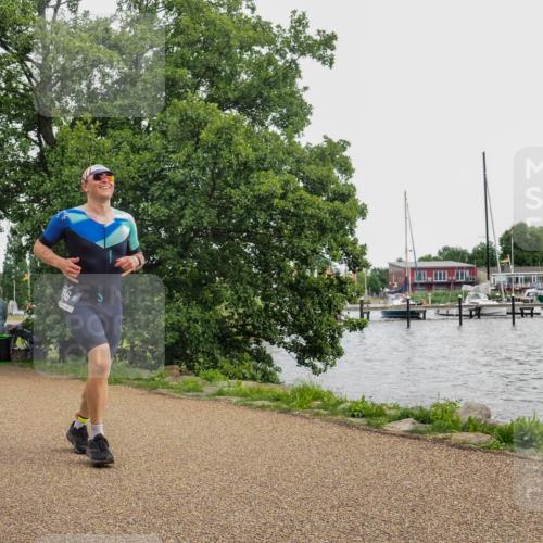 22.06.2025 - Viking Triathlon KatJ http://msf.ph/oto/8137348 22.06.2025 14:49:32 Laufen 496 meine-sportfotos.de