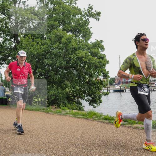 22.06.2025 - Viking Triathlon KatJ http://msf.ph/oto/8137377 22.06.2025 14:49:58 Laufen 39, 220, 607 meine-sportfotos.de