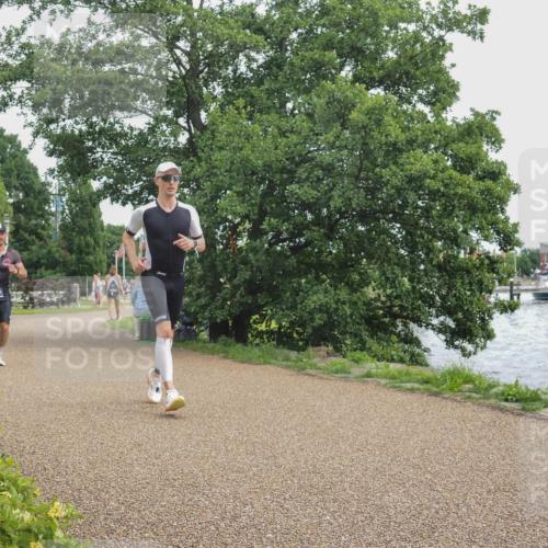 22.06.2025 - Viking Triathlon KatJ http://msf.ph/oto/8137402 22.06.2025 14:50:18 Laufen 61, 360 meine-sportfotos.de