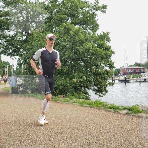 22.06.2025 - Viking Triathlon KatJ http://msf.ph/oto/8137406 22.06.2025 14:50:19 Laufen 61, 360 meine-sportfotos.de