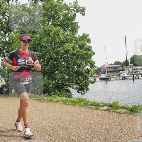 22.06.2025 - Viking Triathlon KatJ http://msf.ph/oto/8137874 22.06.2025 14:56:50 Laufen 142, 333 meine-sportfotos.de
