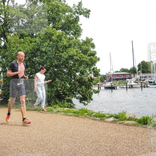22.06.2025 - Viking Triathlon KatJ http://msf.ph/oto/8137892 22.06.2025 14:56:55 Laufen 225, 333 meine-sportfotos.de