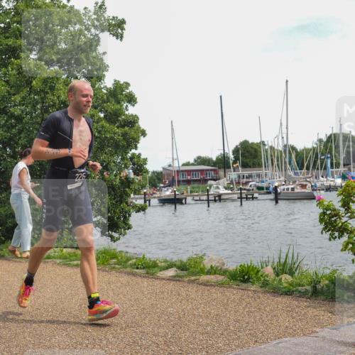 22.06.2025 - Viking Triathlon KatJ http://msf.ph/oto/8137898 22.06.2025 14:56:56 Laufen 225, 333 meine-sportfotos.de