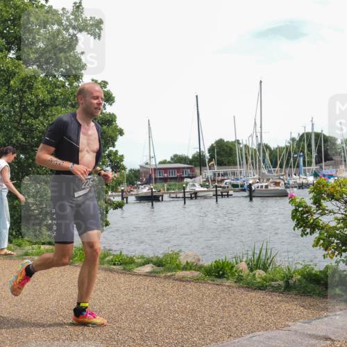 22.06.2025 - Viking Triathlon KatJ http://msf.ph/oto/8137899 22.06.2025 14:56:56 Laufen 225, 333 meine-sportfotos.de