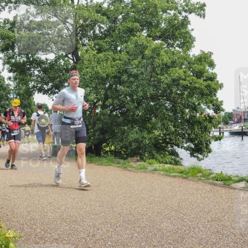 22.06.2025 - Viking Triathlon KatJ http://msf.ph/oto/8138008 22.06.2025 14:59:08 Laufen 292, 357 meine-sportfotos.de