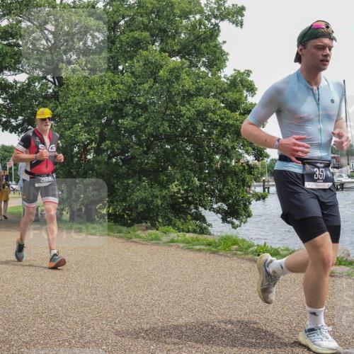 22.06.2025 - Viking Triathlon KatJ http://msf.ph/oto/8138014 22.06.2025 14:59:09 Laufen 292, 357 meine-sportfotos.de