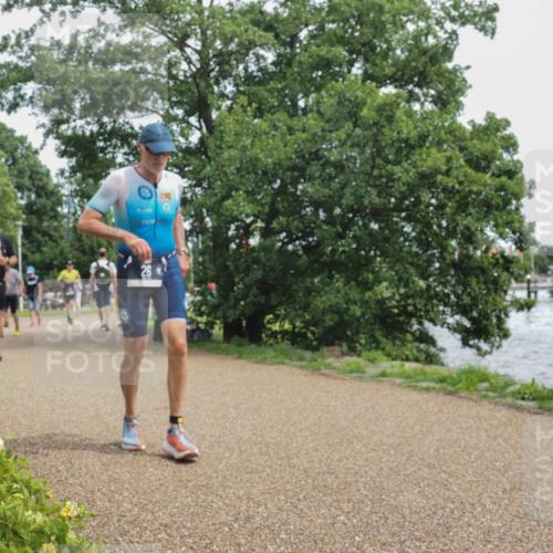 22.06.2025 - Viking Triathlon KatJ http://msf.ph/oto/8138026 22.06.2025 14:59:13 Laufen 26, 292, 456 meine-sportfotos.de