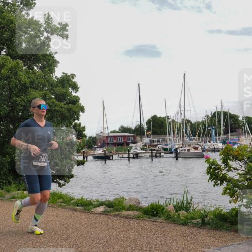 22.06.2025 - Viking Triathlon KatJ http://msf.ph/oto/8138119 22.06.2025 15:00:15 Laufen 244 meine-sportfotos.de