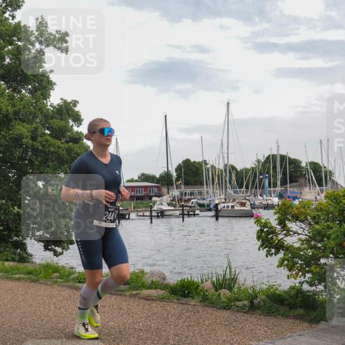 22.06.2025 - Viking Triathlon KatJ http://msf.ph/oto/8138122 22.06.2025 15:00:15 Laufen 244 meine-sportfotos.de
