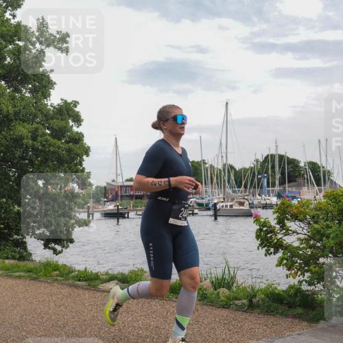22.06.2025 - Viking Triathlon KatJ http://msf.ph/oto/8138124 22.06.2025 15:00:15 Laufen 244 meine-sportfotos.de