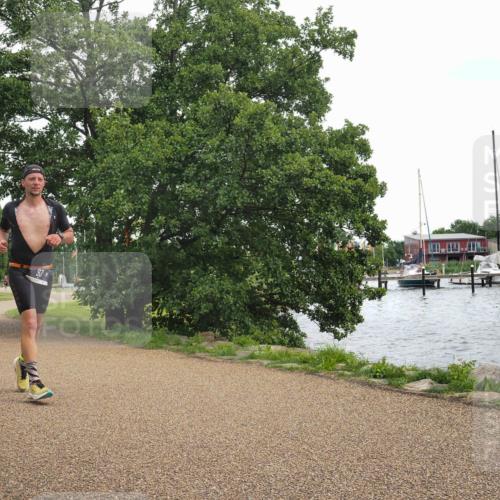 22.06.2025 - Viking Triathlon KatJ http://msf.ph/oto/8138172 22.06.2025 15:00:59 Laufen 93, 511 meine-sportfotos.de