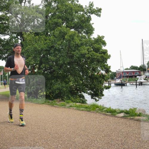 22.06.2025 - Viking Triathlon KatJ http://msf.ph/oto/8138175 22.06.2025 15:00:59 Laufen 93, 511 meine-sportfotos.de